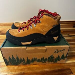Danner Women's Panorama Mid Hiking Boots NEW